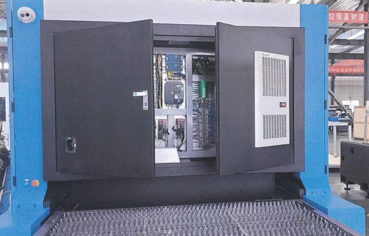 Coupe laser à fibre optique